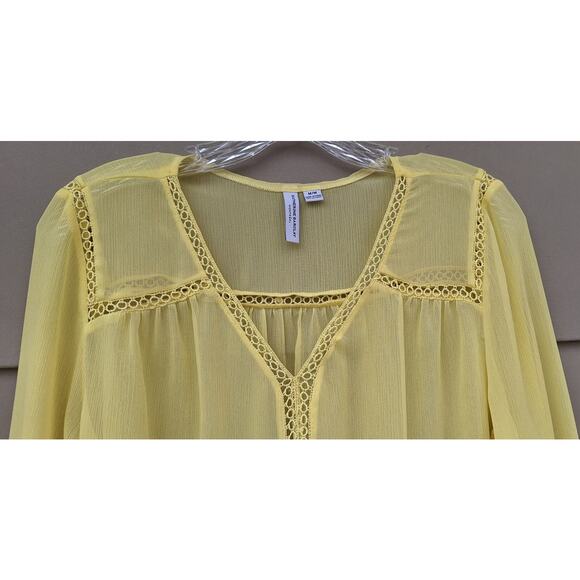 Katherine Barclay Montreal Semi Sheer Crochet Yellow V neck Blouse Size M Easter - Picture 4 of 9